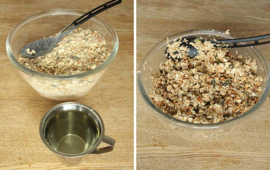 2. Blanda vatten och rapsolja i en skål. Häll det över de torra ingredienserna och blanda ordentligt.