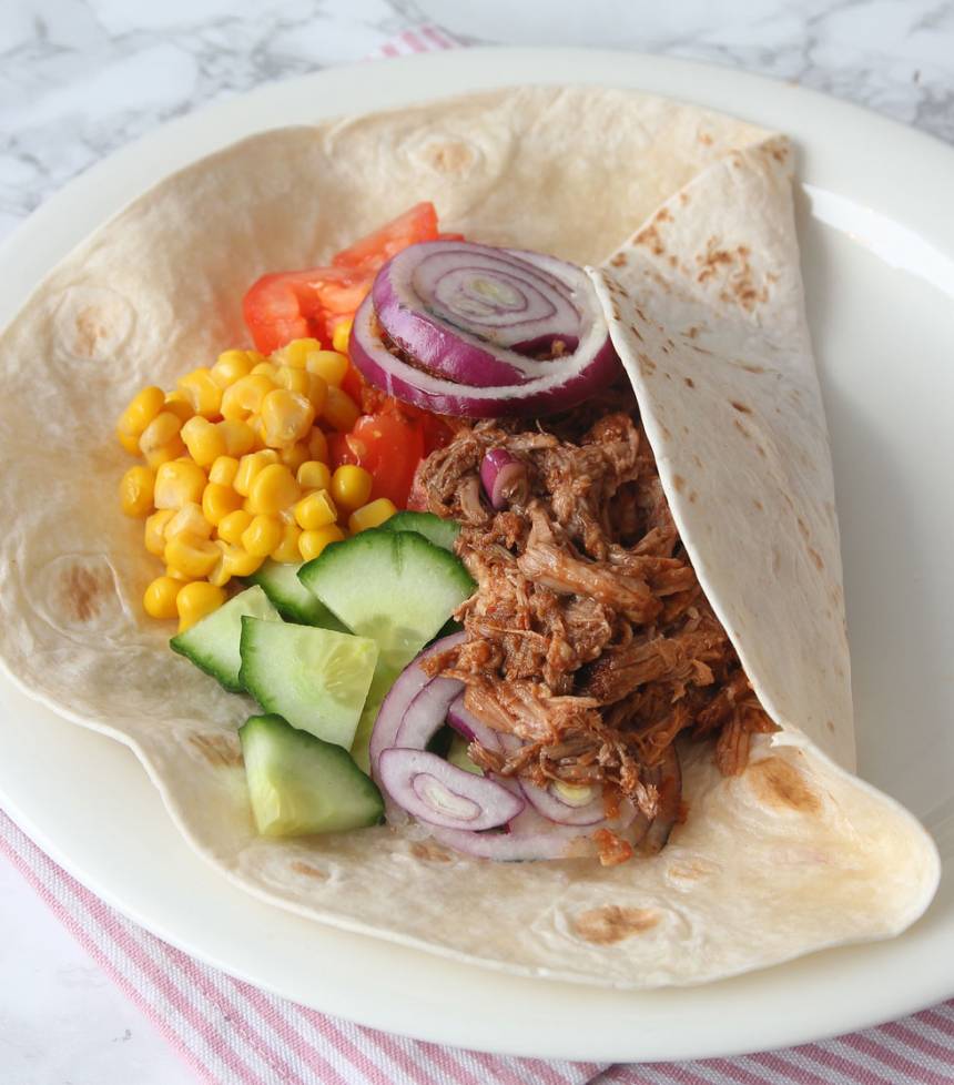 Gör pulled pork fajitas – ljuvligt gott och enkelt! Klicka på bilden för recept!
